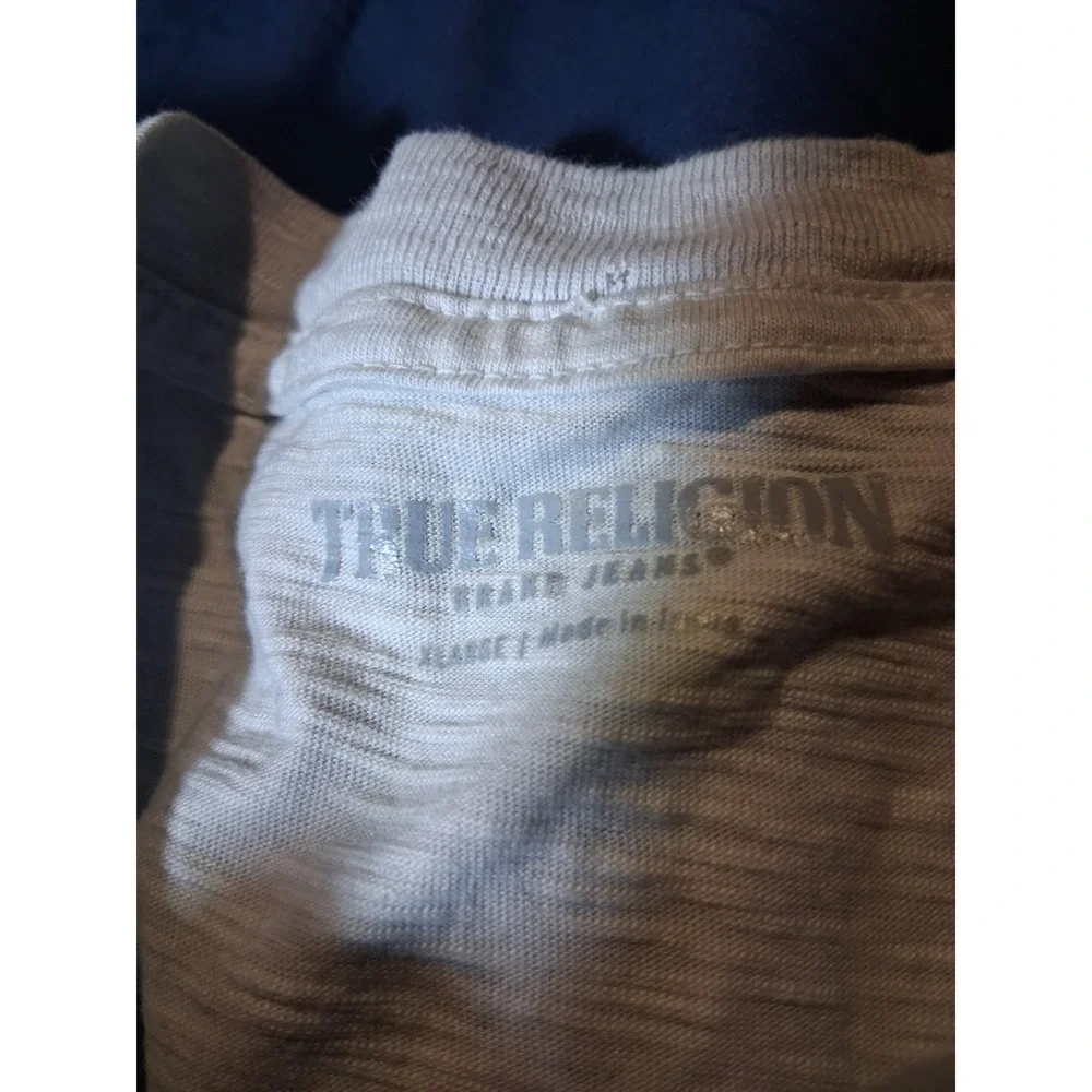 True Religion Spellout T Shirt‎ Men's Size XL GrayvShort Sleeve Slim Casual Tee